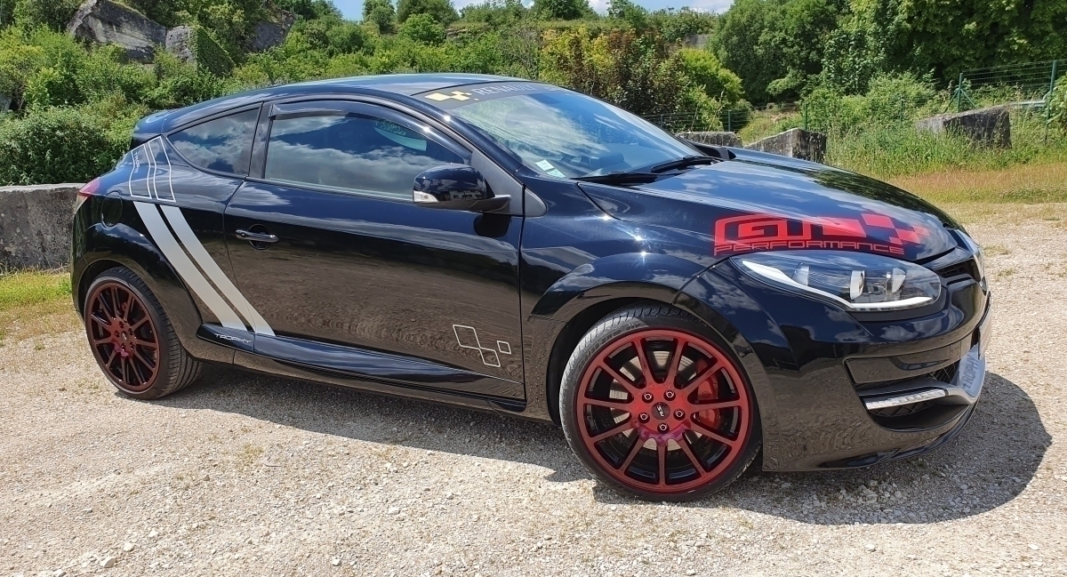Renault Megane — 9